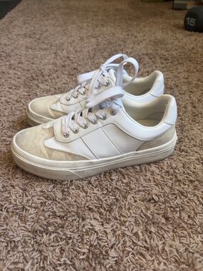 J/SLIDES White and Beige Low-Top Lace-Up Sneakers